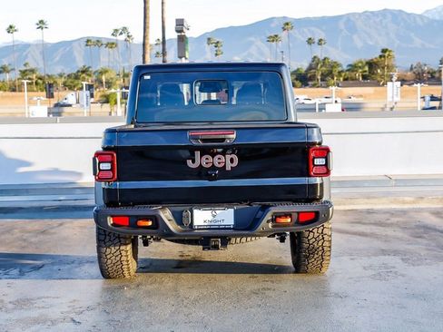 New 2026 Jeep Gladiator Mojave image 8
