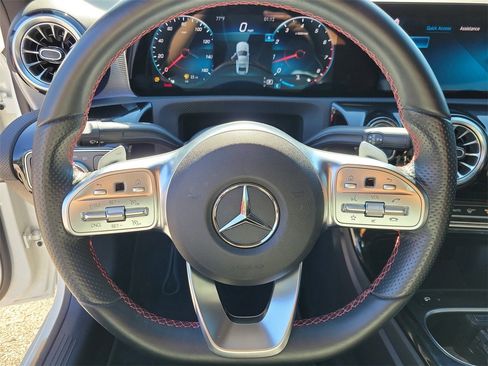 Used 2022 Mercedes-Benz A 220 4MATIC image 18