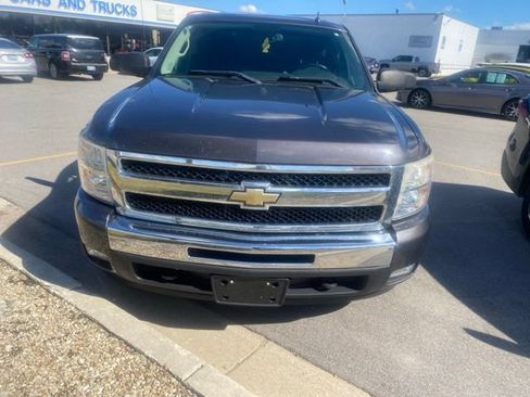 Used 2010 Chevrolet Silverado 1500 LT AWD/4WD image 2