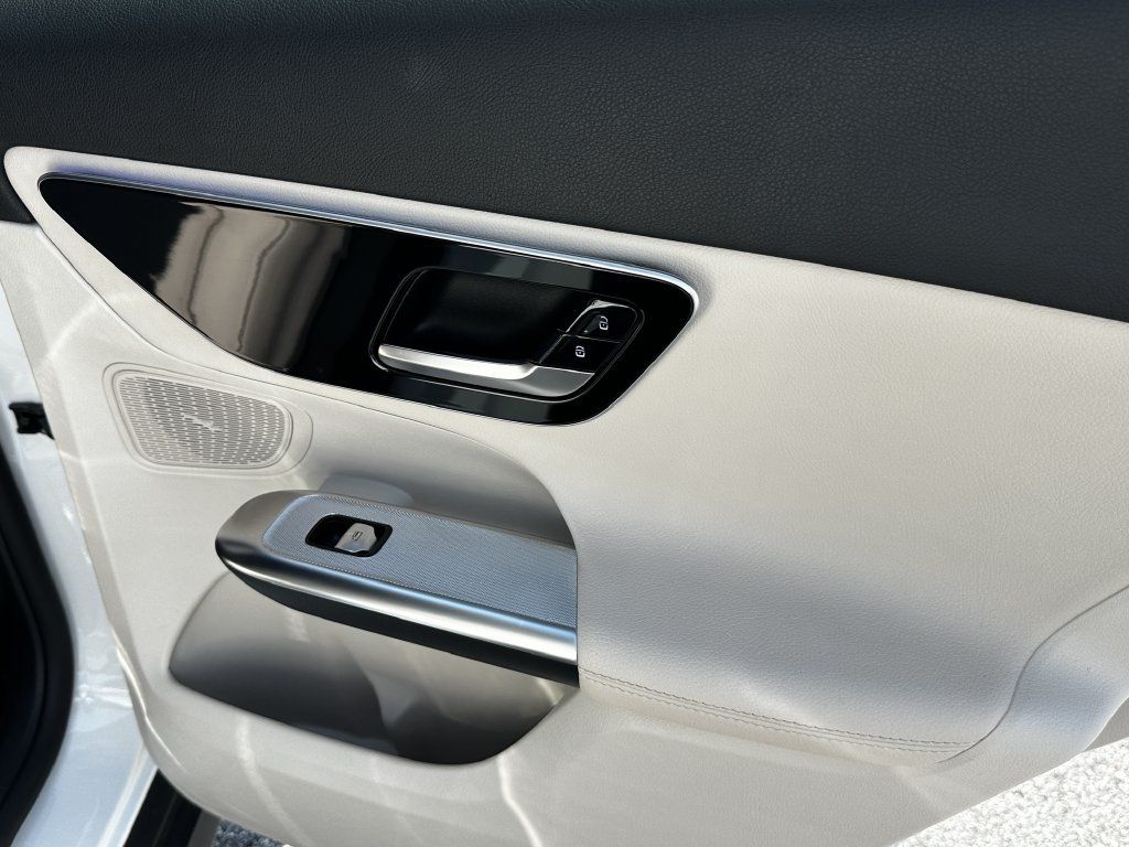 Certified 2025 Mercedes-Benz GLC 350e 4MATIC image 19