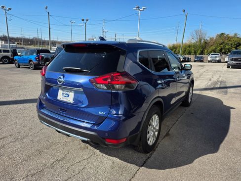 Used 2020 Nissan Rogue SV image 6