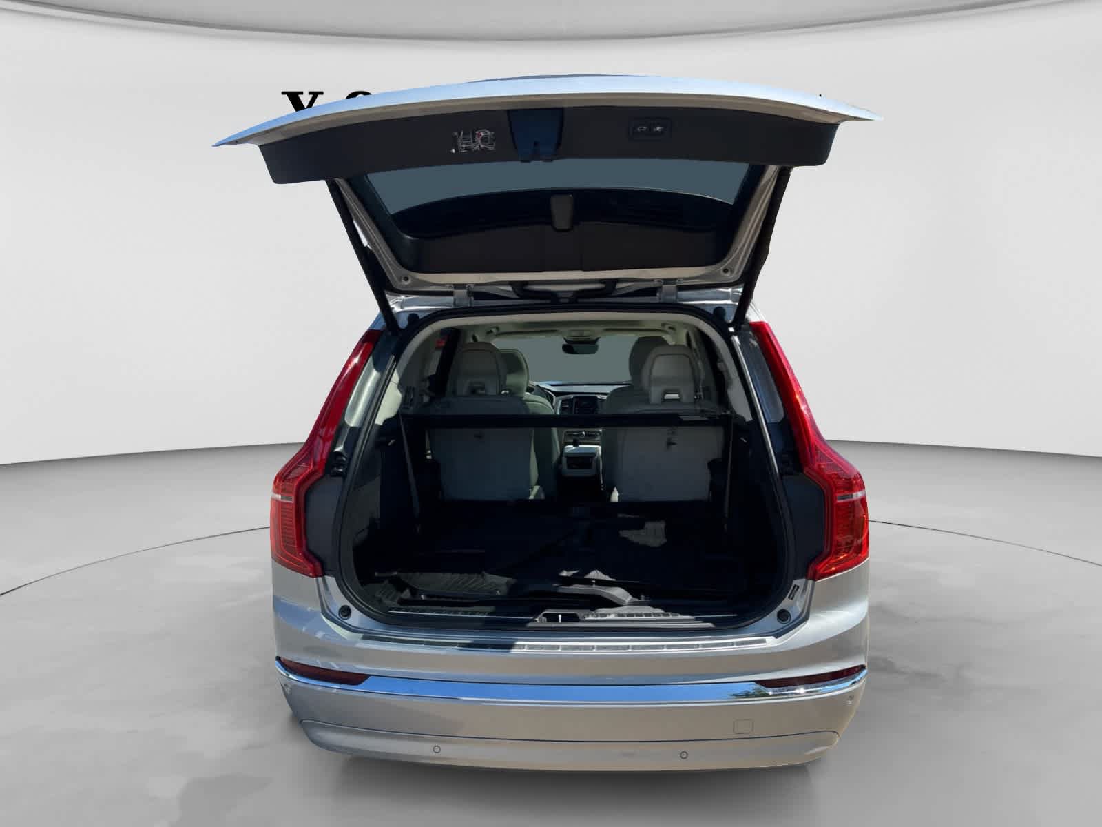 Used 2025 Volvo XC90 B6 Plus w/ Protection Package Premier AWD/4WD image 12