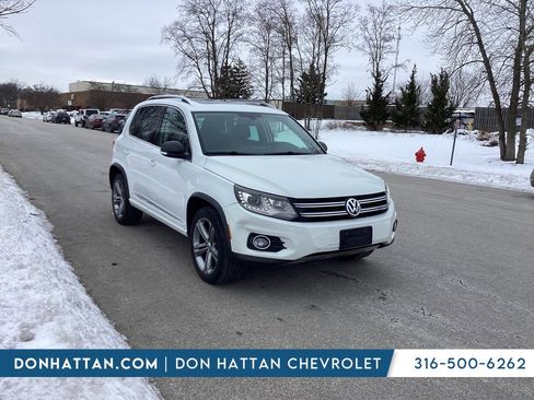 Used 2017 Volkswagen Tiguan Sport image 7
