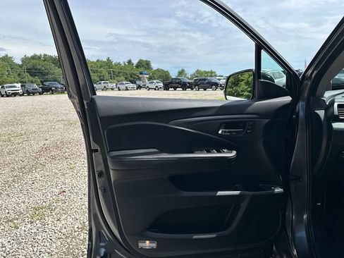 Used 2023 Honda Ridgeline RTL-E image 24