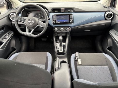 Used 2025 Nissan Versa SV FWD image 39