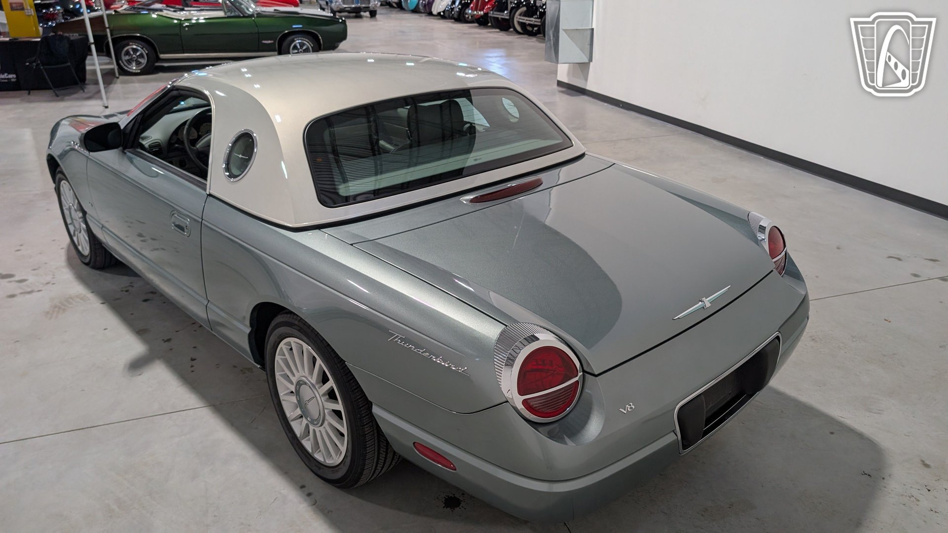 Used 2004 Ford Thunderbird Pacific Coast RWD image 8
