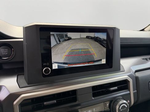 Certified 2026 Toyota Tacoma SR5 AWD/4WD image 26