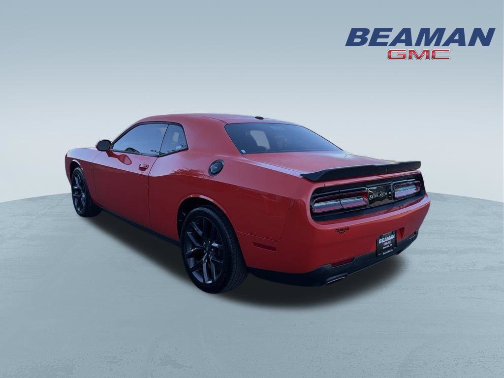 Used 2019 Dodge Challenger SXT w/ Driver Convenience Group RWD image 5