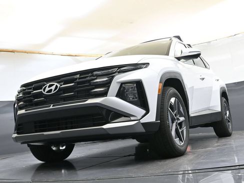 Certified 2025 Hyundai Tucson SEL AWD/4WD image 30