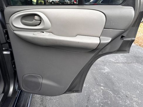 Used 2008 Chevrolet TrailBlazer 2WD w/ Smoker's Package image 21