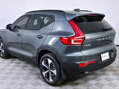 Used 2026 Volvo XC40 B5 Plus w/ Climate Package AWD/4WD image 4
