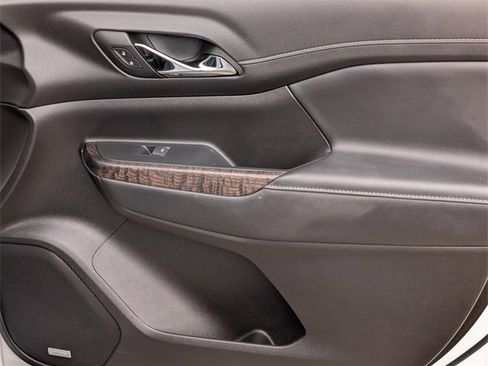 Used 2023 GMC Acadia Denali w/ Denali Technology Package image 37