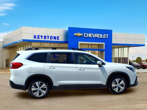 Used 2025 Subaru Ascent Premium AWD/4WD image 8