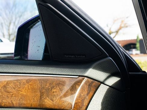 Used 2014 Mercedes-Benz E 250 BlueTEC Sedan w/ Premium 1 Package image 19