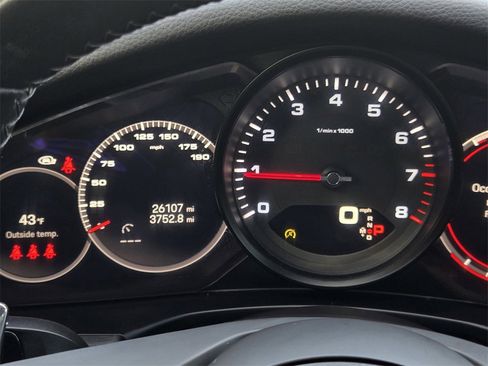 Used 2023 Porsche Panamera Platinum Edition image 39