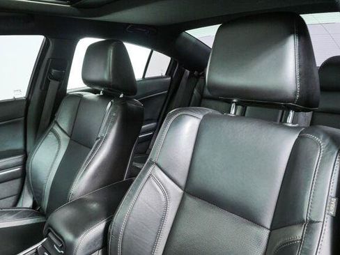 Used 2021 Dodge Charger SXT w/ Leather Interior Group RWD image 5