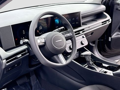 New 2026 Hyundai Tucson SE image 4