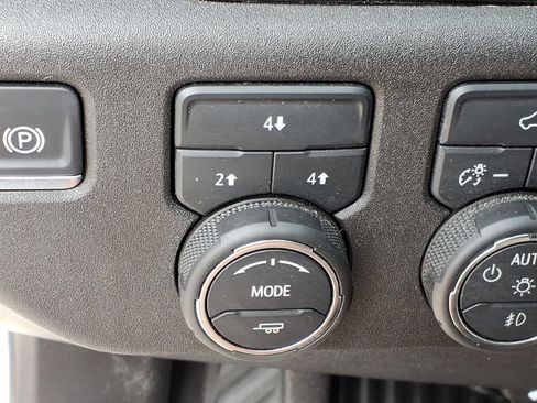 Used 2025 Chevrolet Silverado 2500 LT w/ Convenience Package AWD/4WD image 28