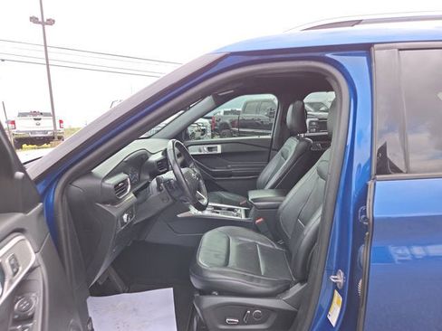 Used 2020 Ford Explorer Limited w/ Class III Trailer Tow Package image 10