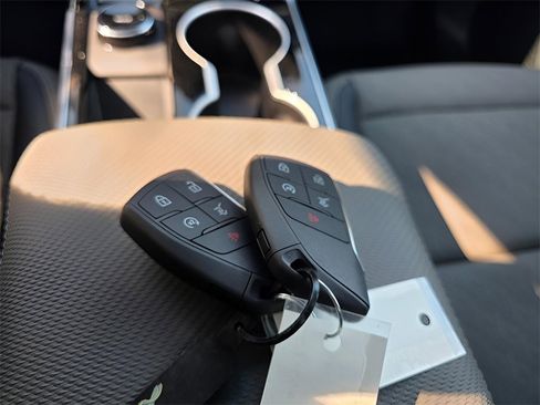 New 2026 Chevrolet Equinox LT w/ Convenience Package II image 27