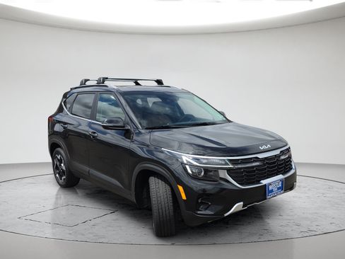 Used 2025 Kia Seltos EX w/ EX Sunroof Package AWD/4WD image 2