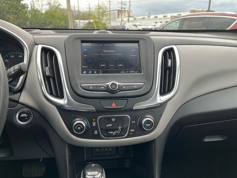 Used 2020 Chevrolet Equinox LS image 11