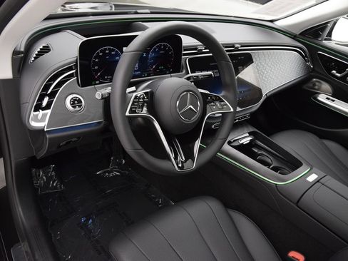 Used 2026 Mercedes-Benz E 350 4MATIC Sedan image 21
