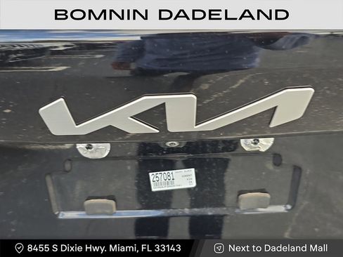 Used 2024 Kia Sorento EX w/ Panoramic Sunroof Package image 7