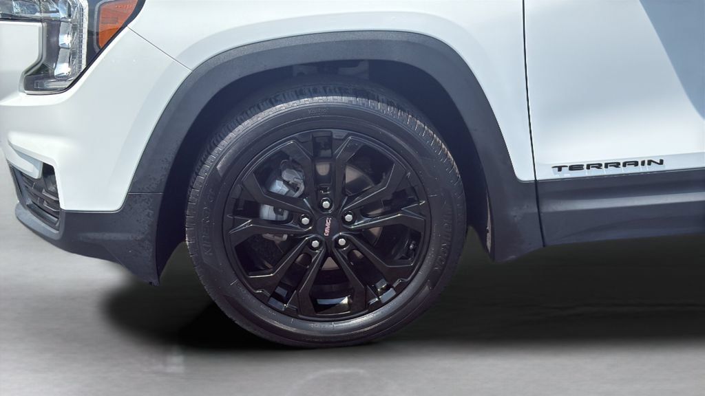 Used 2022 GMC Terrain SLT w/ Elevation Edition FWD image 21