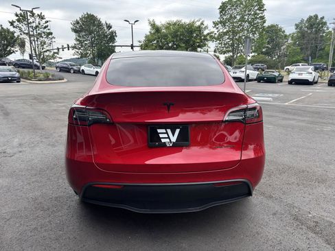 Used 2021 Tesla Model Y Long Range AWD/4WD image 8