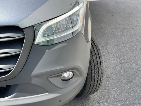 Used 2025 Mercedes-Benz Sprinter 2500 image 8