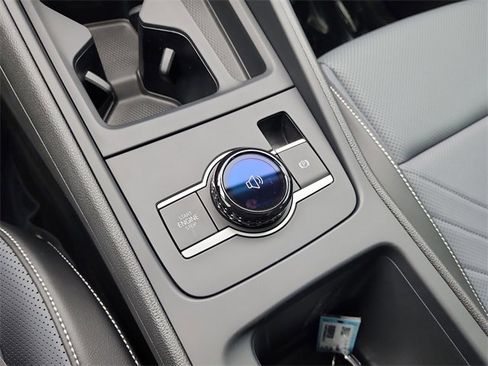 New 2025 Volkswagen Tiguan SE image 21