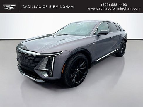 New 2025 Cadillac Lyriq Luxury image 1