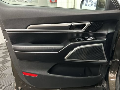 Used 2022 Kia Telluride S AWD/4WD image 19