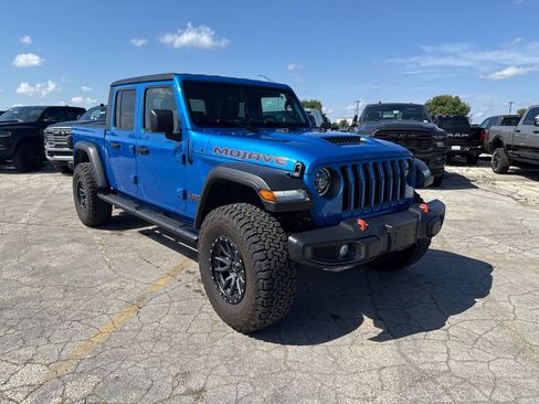Used 2023 Jeep Gladiator Mojave w/ LED Lighting Group AWD/4WD image 4