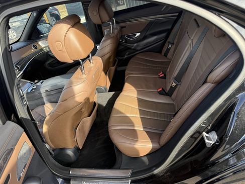 Used 2018 Mercedes-Benz S 560 Sedan image 20