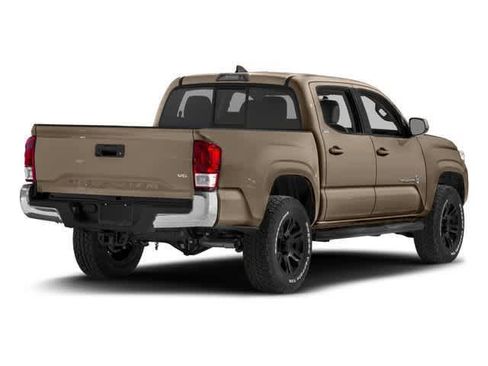 Used 2017 Toyota Tacoma TRD Off-Road w/ Tow Package image 2