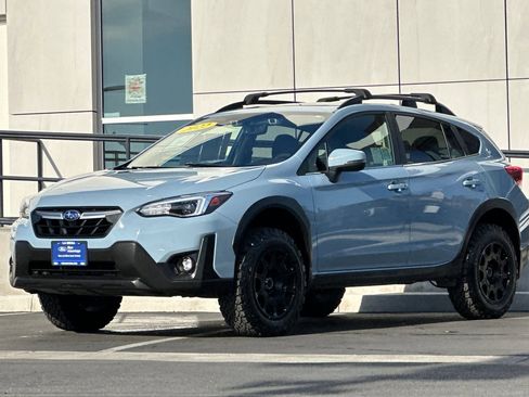 Used 2022 Subaru Crosstrek 2.5i Limited w/ Moonroof Package 2 image 7
