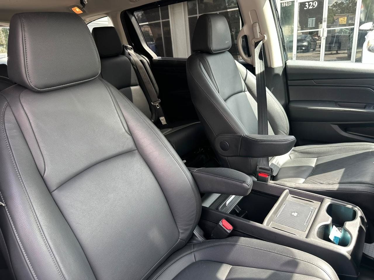 Used 2025 Honda Odyssey EX-L image 17