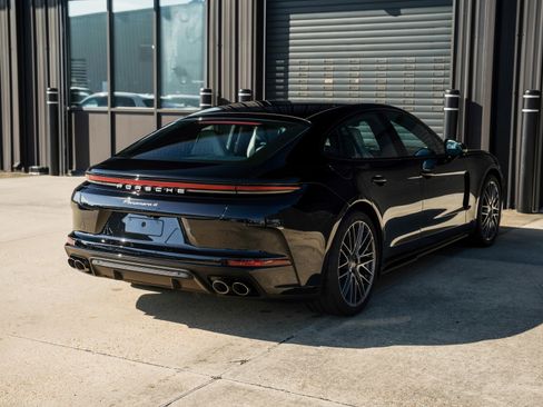 New 2026 Porsche Panamera 4 image 10