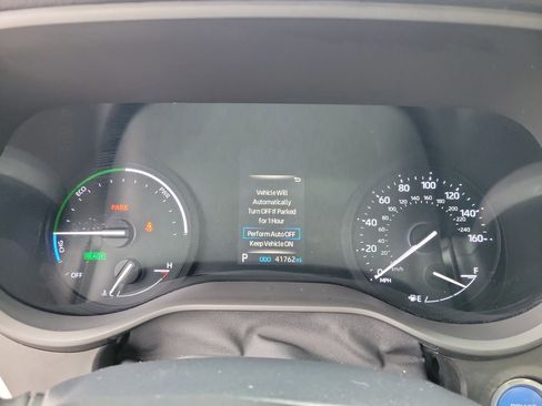 Used 2023 Toyota Sienna XLE image 24