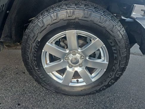Used 2013 Jeep Wrangler Unlimited Sahara w/ Dual Top Group AWD/4WD image 9
