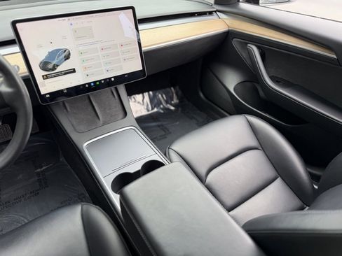 Used 2021 Tesla Model 3 Standard Range Plus image 42