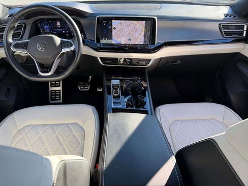 Used 2024 Volkswagen Atlas Cross Sport SEL Premium R-Line image 4