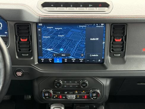 Used 2025 Ford Bronco Raptor AWD/4WD image 19