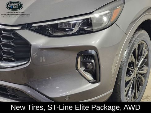 Used 2023 Ford Escape ST-Line Elite AWD/4WD image 9