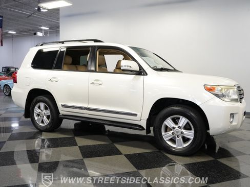 Used 2013 Toyota Land Cruiser AWD/4WD image 16