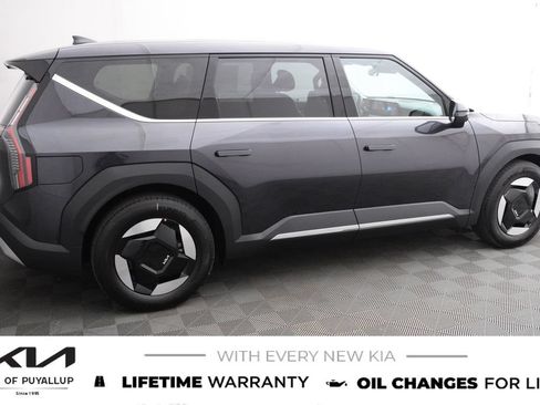 New 2026 Kia EV9 Light RWD image 4