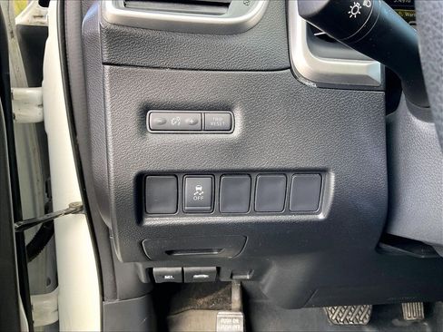Used 2016 Nissan Murano S w/ Navigation Package AWD/4WD image 25