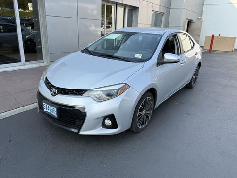 Used 2015 Toyota Corolla S FWD image 1